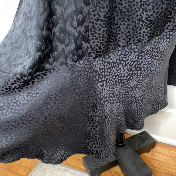 SVILU 100% silk black flutter midi dress - Picture 8 of 13